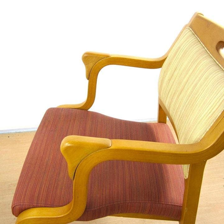 前滑りしにくいイス　国産張地　筋目　ウエービングテープ仕様座面