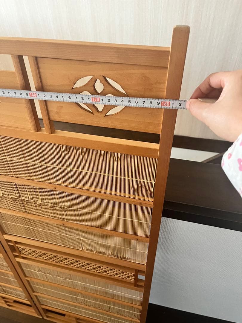 木製間仕切り 伝統的な和風デザイン