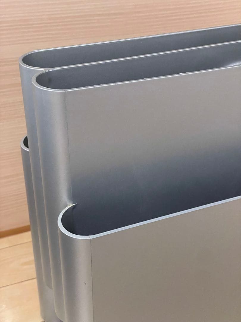 Kartell カルテル マガジンラック 4675 ポルタリビステ　シルバー