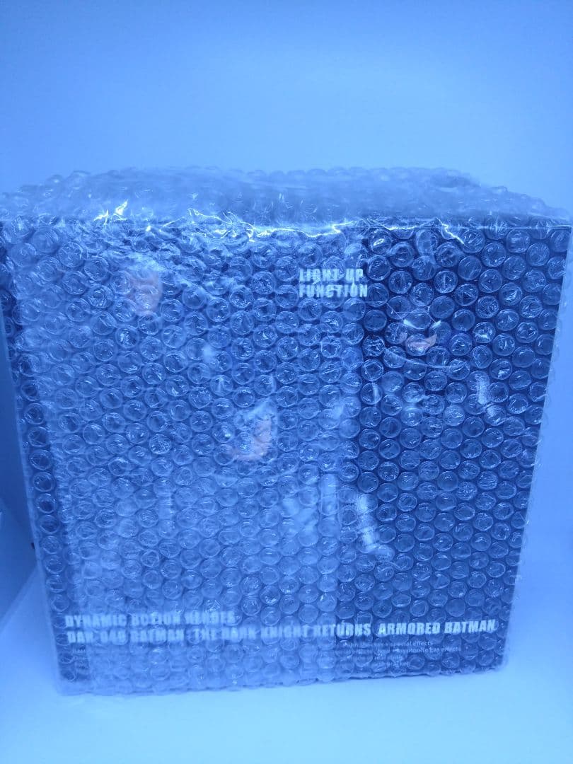 バットマン　ダークナイトリターンズ　ビーストキングダム　フィギュア　2体セット