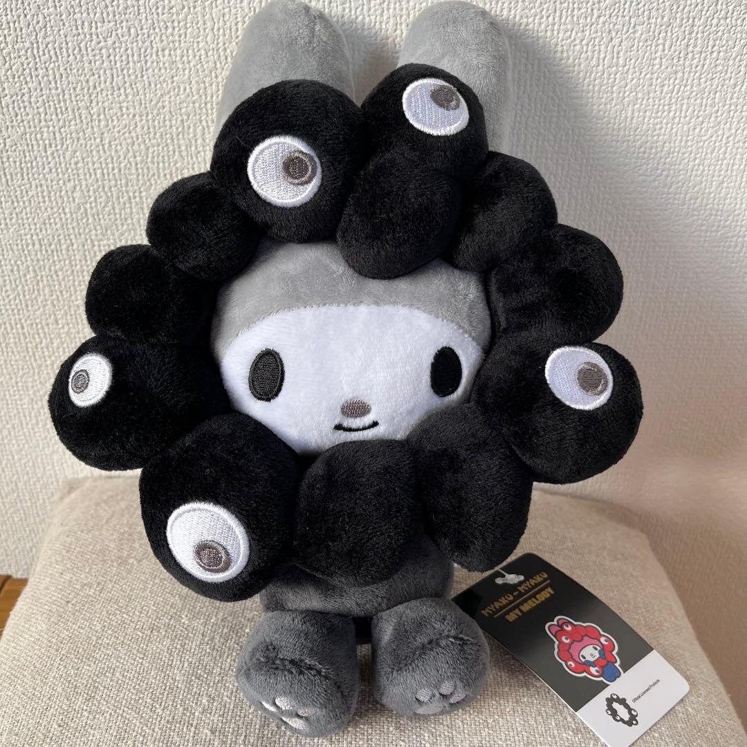 関西万博 サンリオ ミャクミャク なりきり ぬいぐるみ マイメロ M