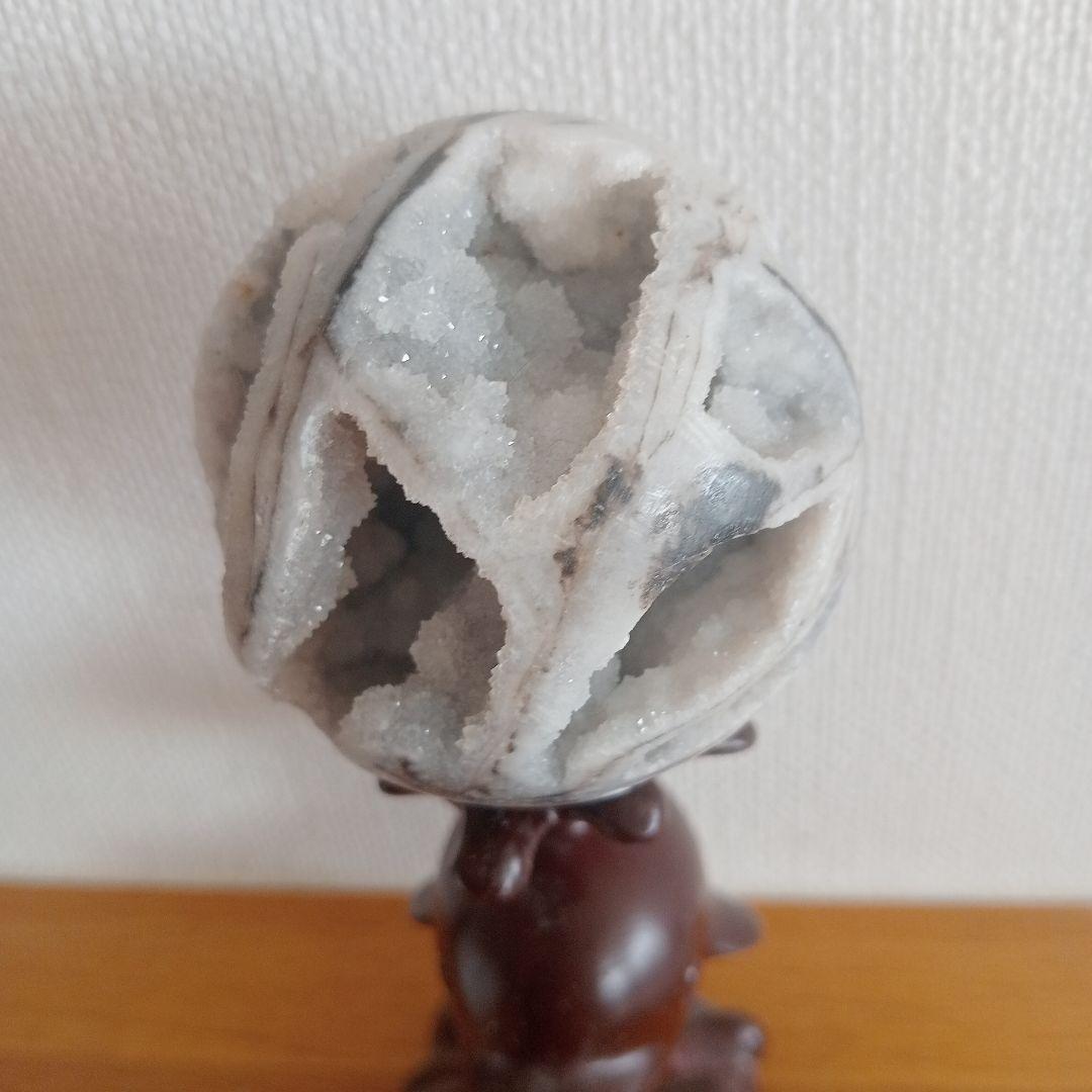 60mm 木の台つき　ジオード