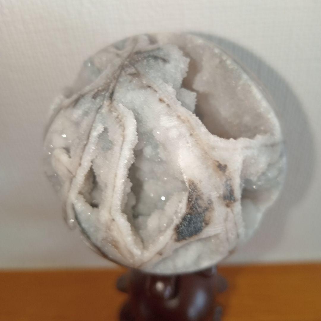 60mm 木の台つき　ジオード