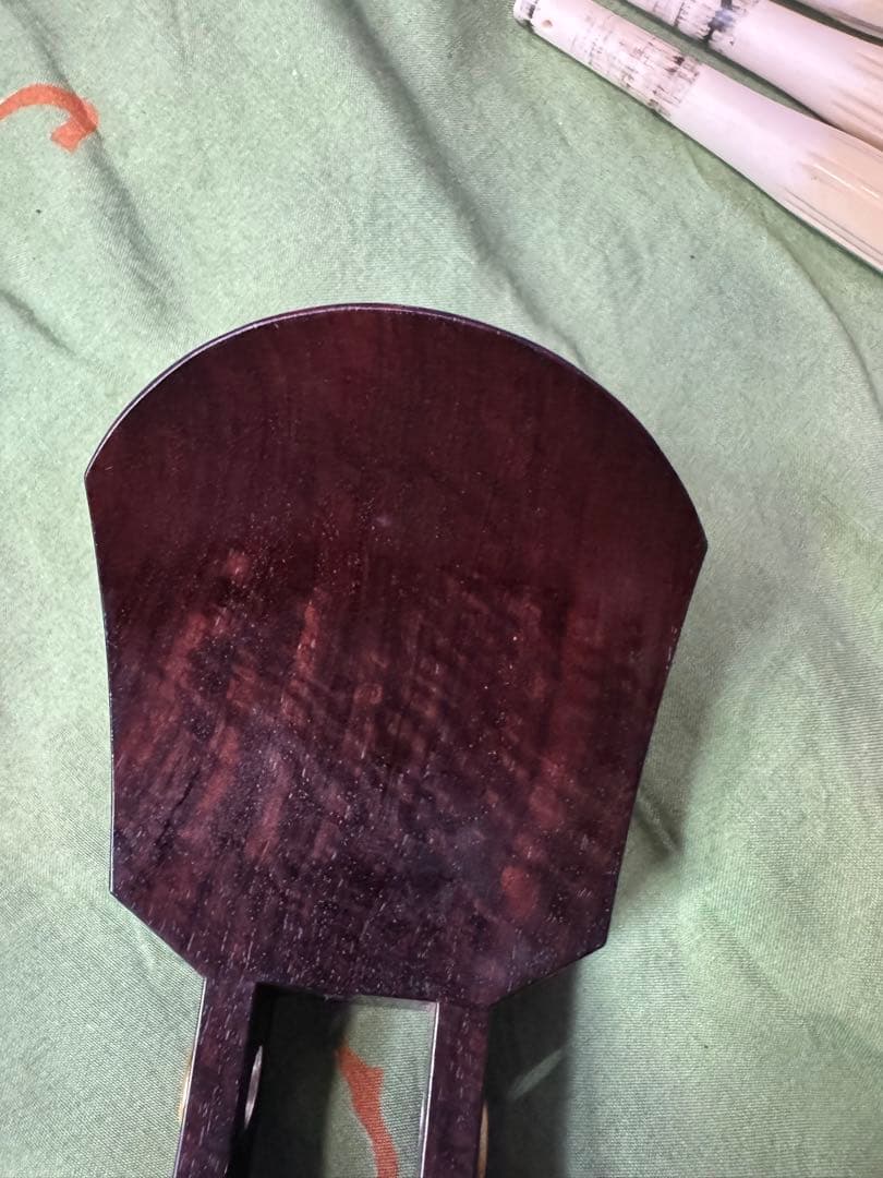 高級三味線 紫檀 天然素材 子持ち綾杉胴 一本溝 金ホゾ 細棹 猫皮 和楽器