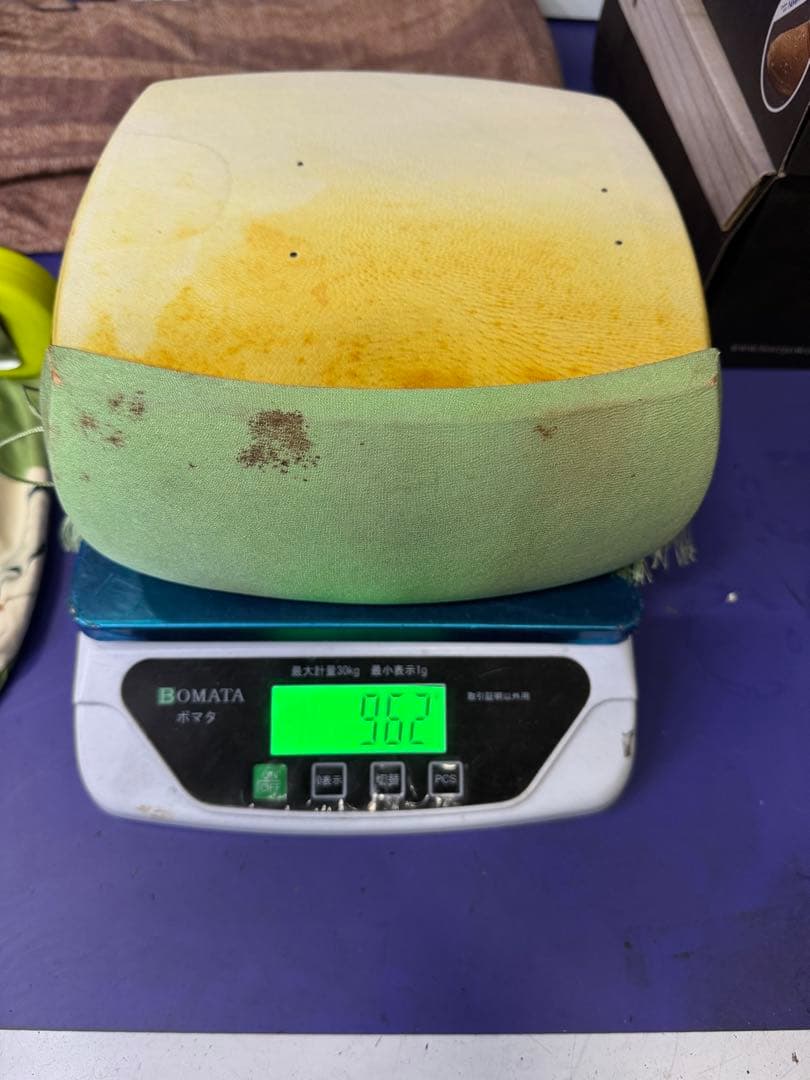 高級三味線 紫檀 天然素材 子持ち綾杉胴 一本溝 金ホゾ 細棹 猫皮 和楽器