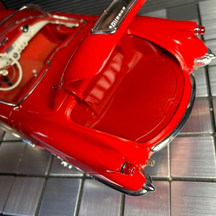 激レア入手困難！未展示品 オートアート 1/18 シボレー コルベット