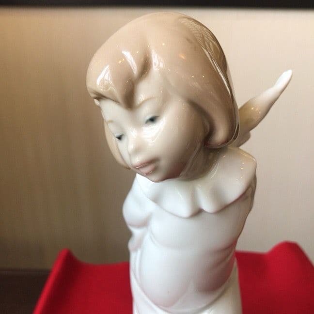廃盤品】リヤドロ 天使の考えごと 陶器 置物 アンティーク - メルカリ