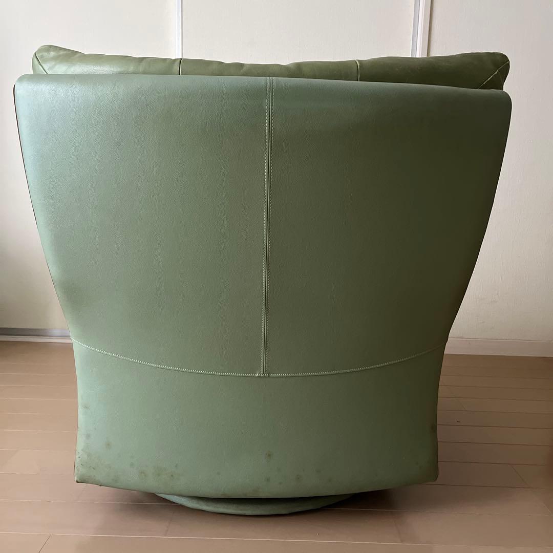 カリモク　緑色 レザー 回転式ソファ　たのめる便　送料込み　匿名発送