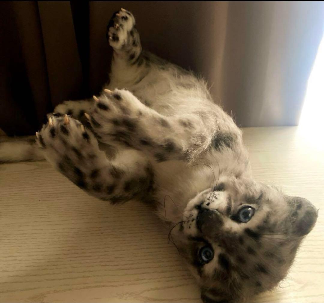 雪豹アートドール