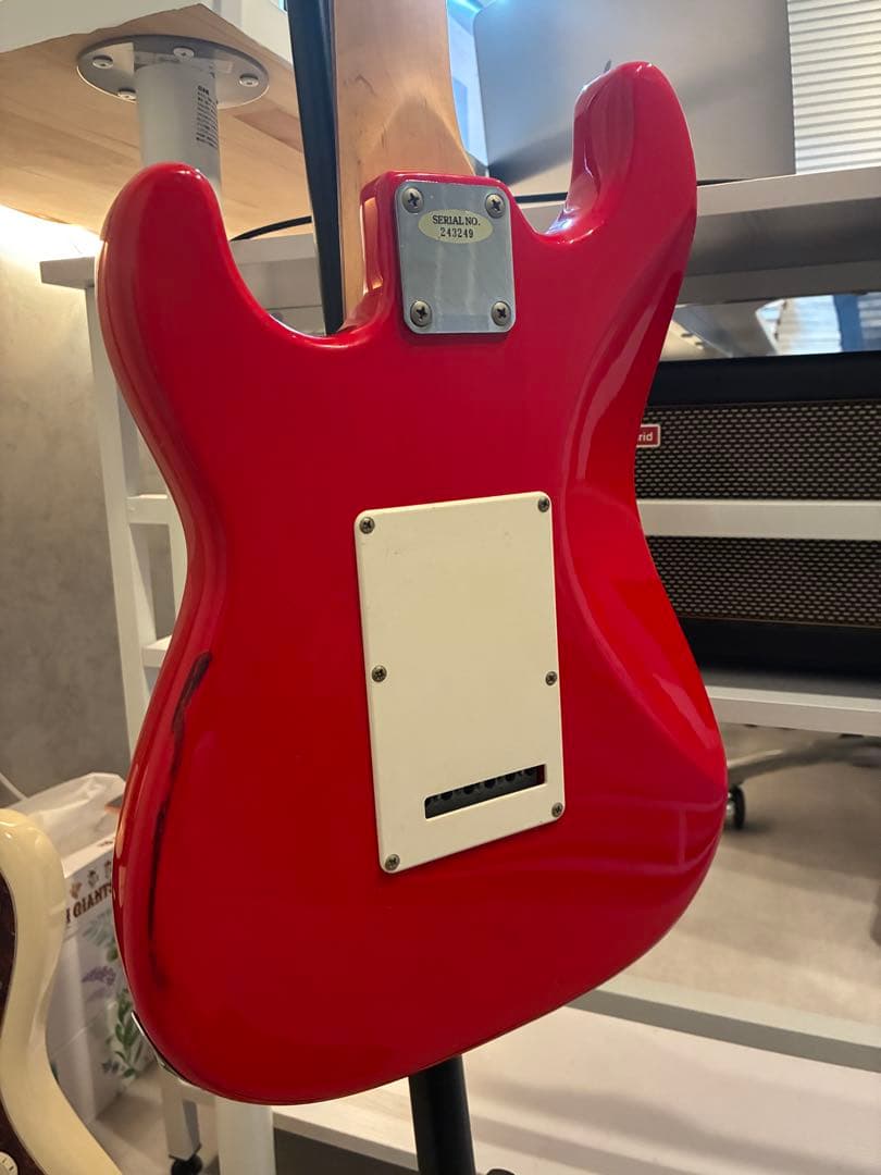 レッドエレキギター シングルコイル - メルカリ