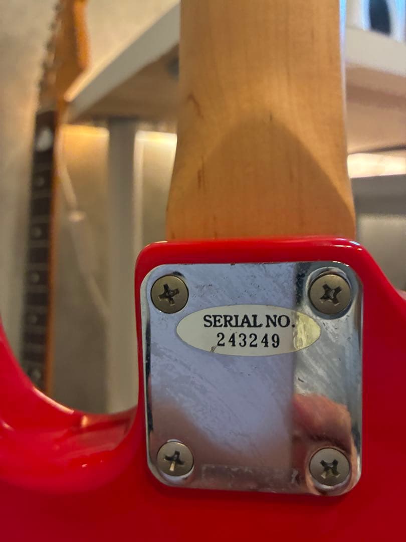 レッドエレキギター シングルコイル - メルカリ