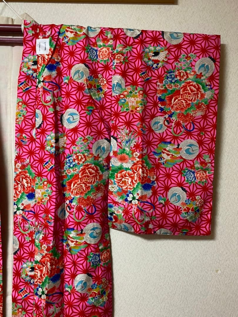 No.11アンティーク子供着物七五三めちゃくちゃ綺麗着丈126.5センチ裄丈65