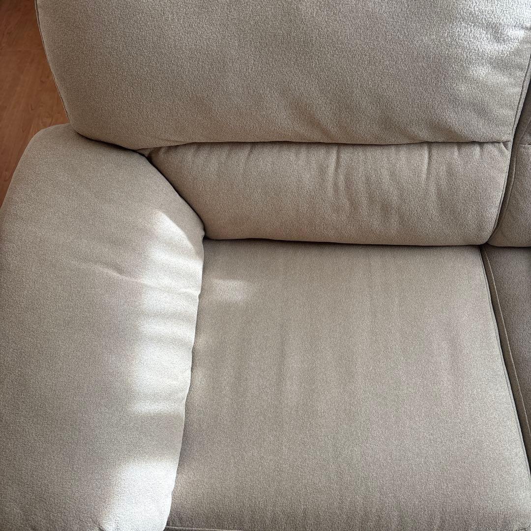 2月まで限定出品‼️ニトリ ベージュ 2人掛け布張りソファ(ウォール3KD BE)