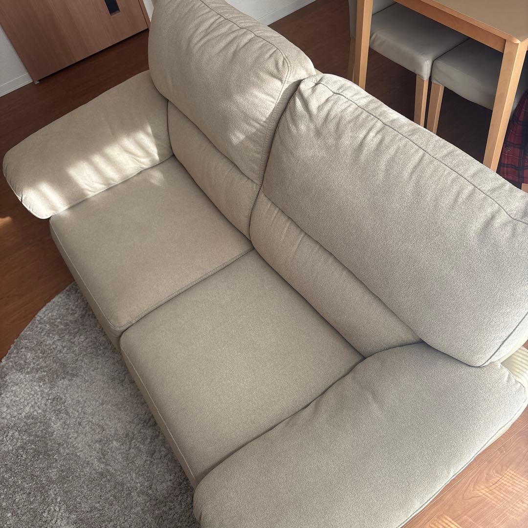 2月まで限定出品‼️ニトリ ベージュ 2人掛け布張りソファ(ウォール3KD BE)