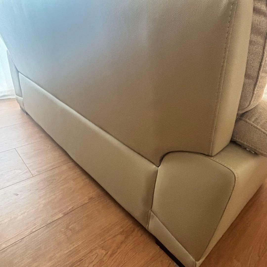 2月まで限定出品‼️ニトリ ベージュ 2人掛け布張りソファ(ウォール3KD BE)