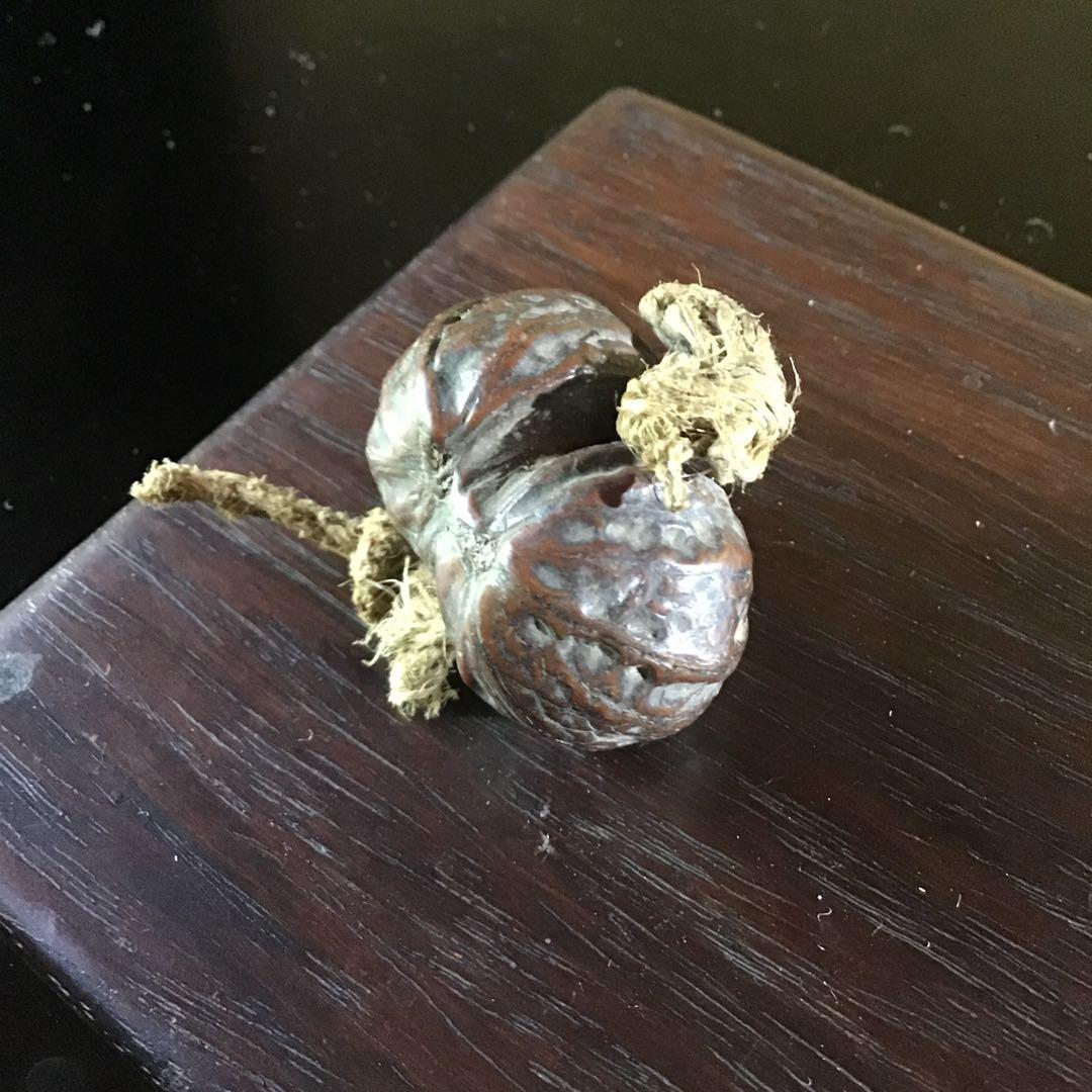 根付け　「胡桃」　　　　N16