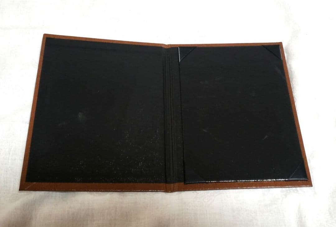 値下げ中！Gibson Custom ギター認定証 ブラウン - メルカリ