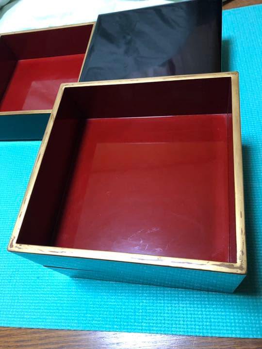 漆塗り　重箱　四段重