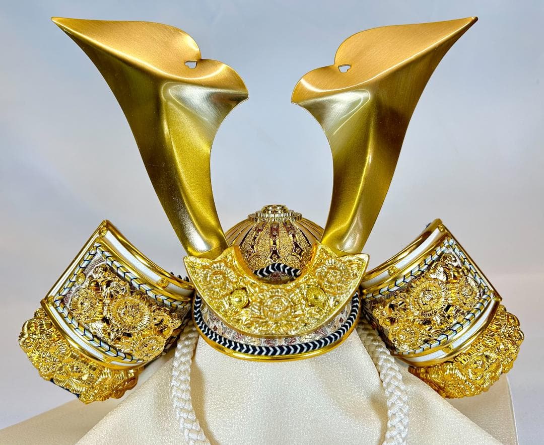 五月人形 兜 S802 金彩レッド 屏風 309 飾り台 32 白木 兜セット