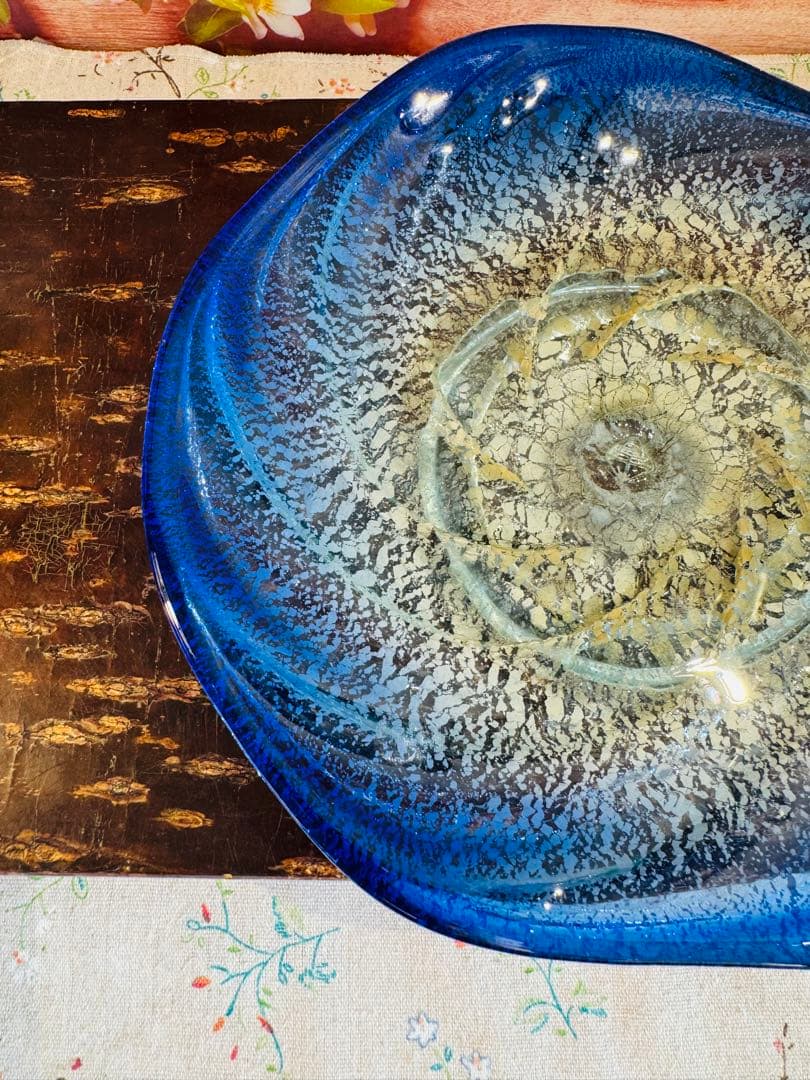 琉球ガラス 稲嶺盛吉作 土紋二色楕円皿