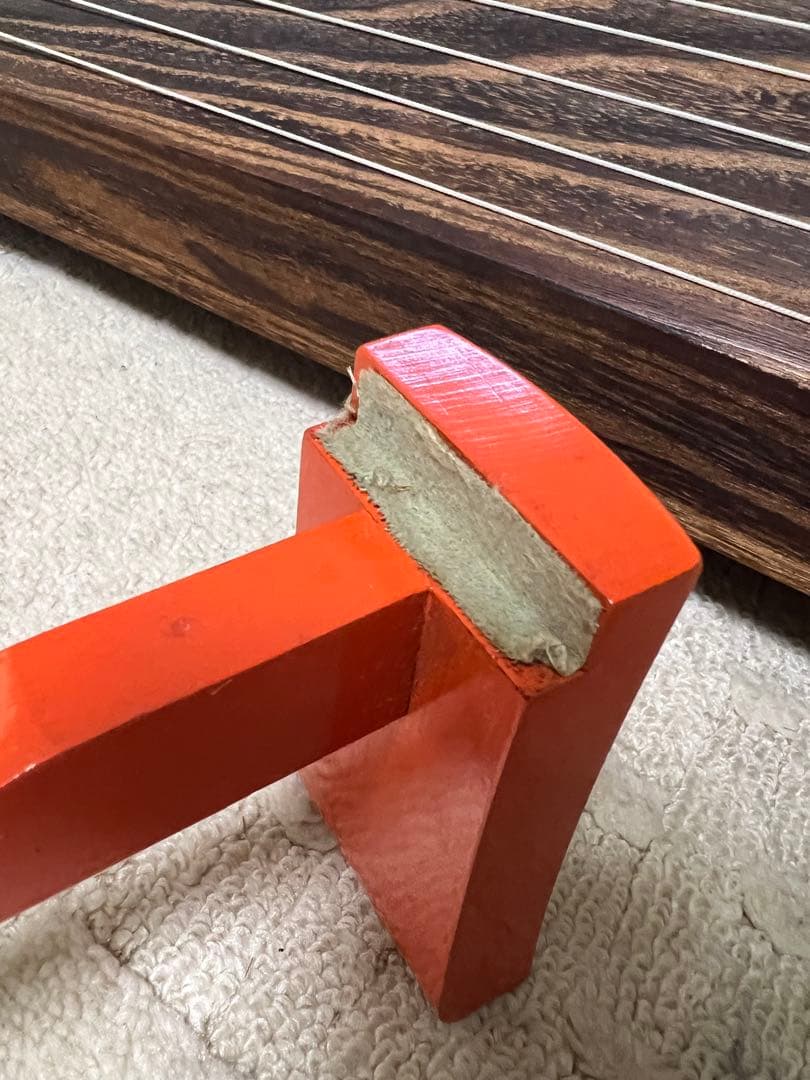 【週末SALE】お値下げ歓迎！　琴 13弦 木製 赤花柄カバー　付属品有り