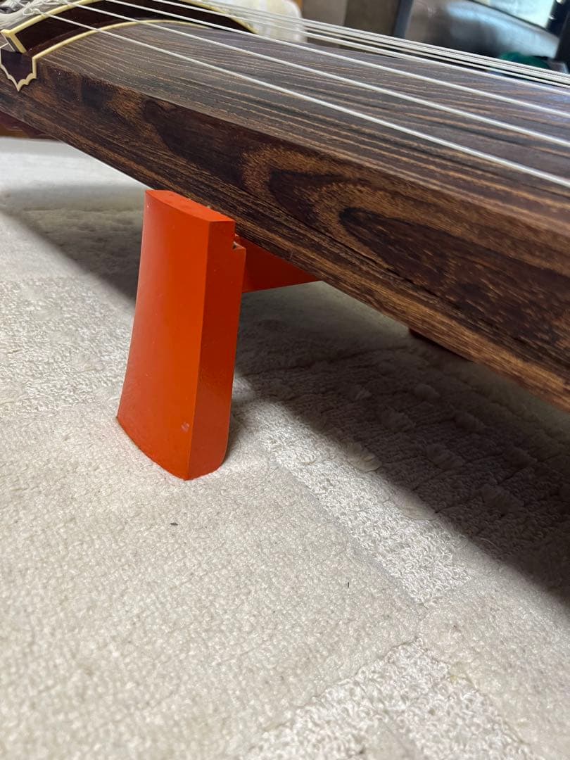 【週末SALE】お値下げ歓迎！　琴 13弦 木製 赤花柄カバー　付属品有り