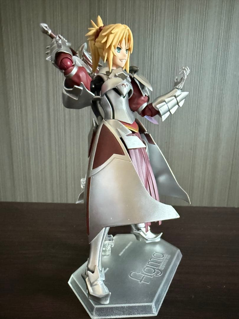 414 figma “赤”のセイバー　モードレッド