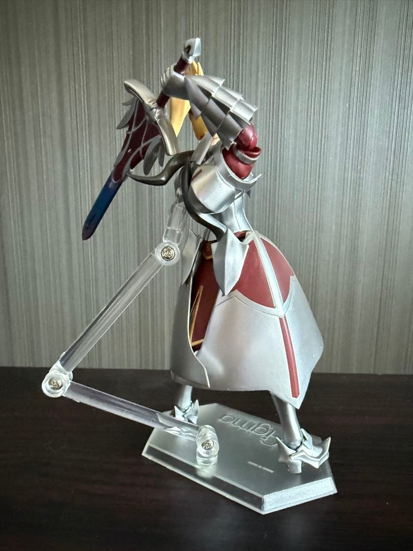 414 figma “赤”のセイバー　モードレッド