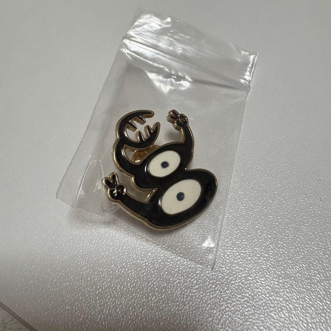 王様ランキング カゲ ピンバッジ - メルカリ