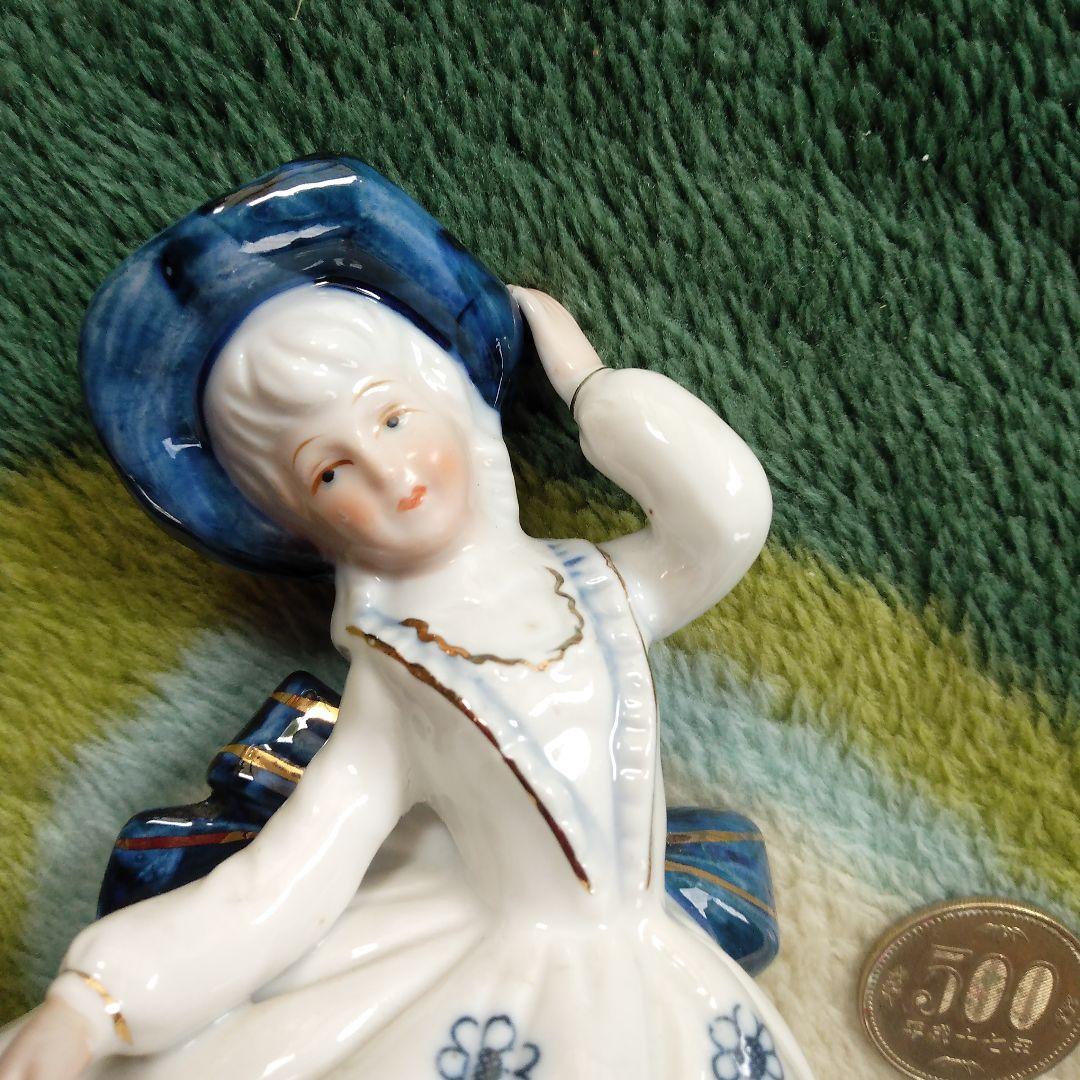 オルゴール　ハンドメイド　つやあり陶器　舞い踊るレディ　回転しながら奏でます