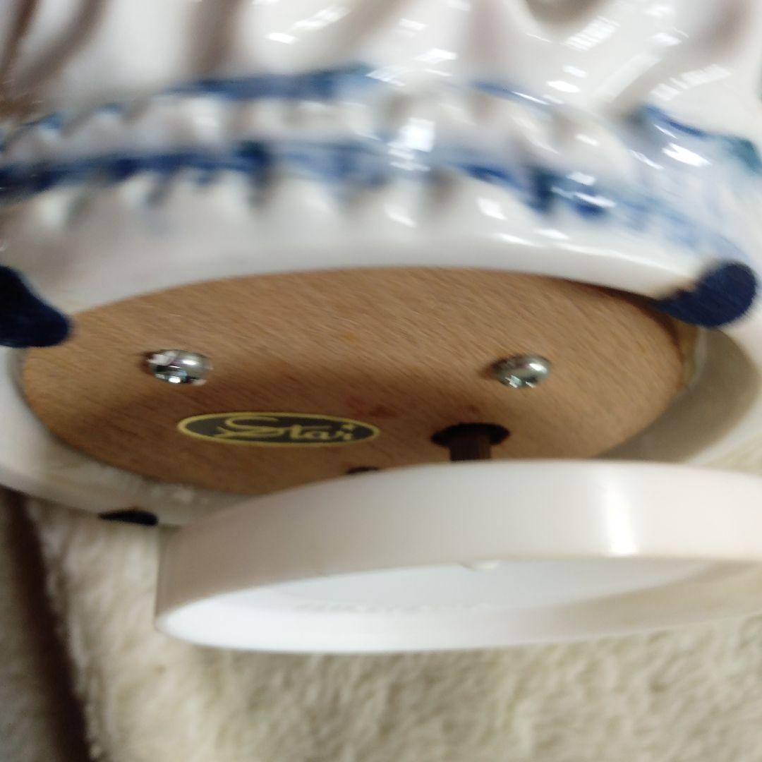 オルゴール　ハンドメイド　つやあり陶器　舞い踊るレディ　回転しながら奏でます