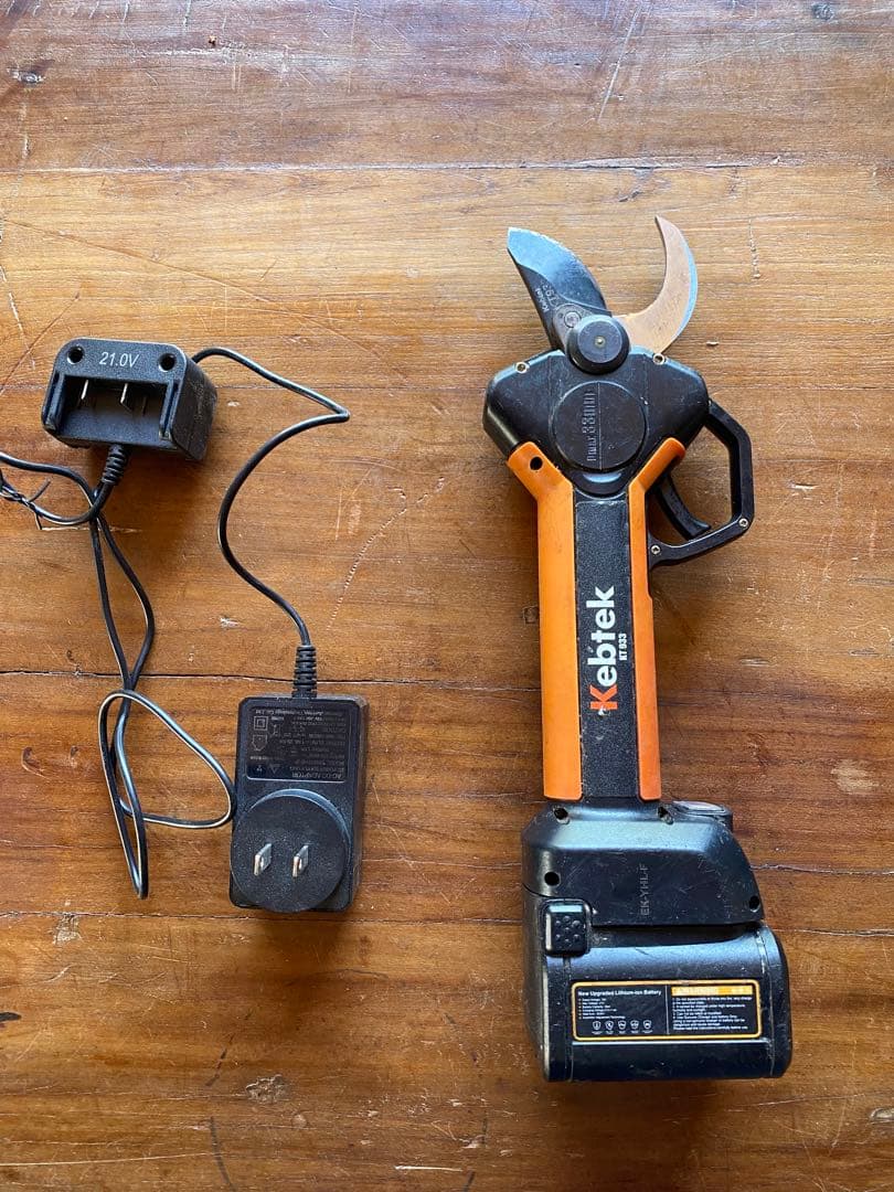 Kebtek 電動剪定はさみ KT993 割れあり