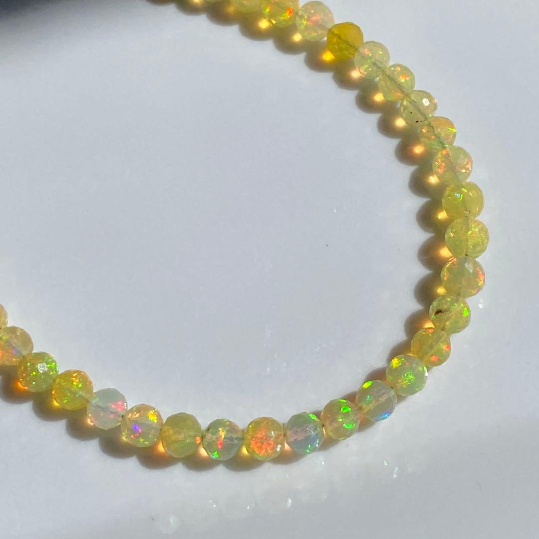 14kgf 高品質　エチオピアオパール ブレスレット 天然石