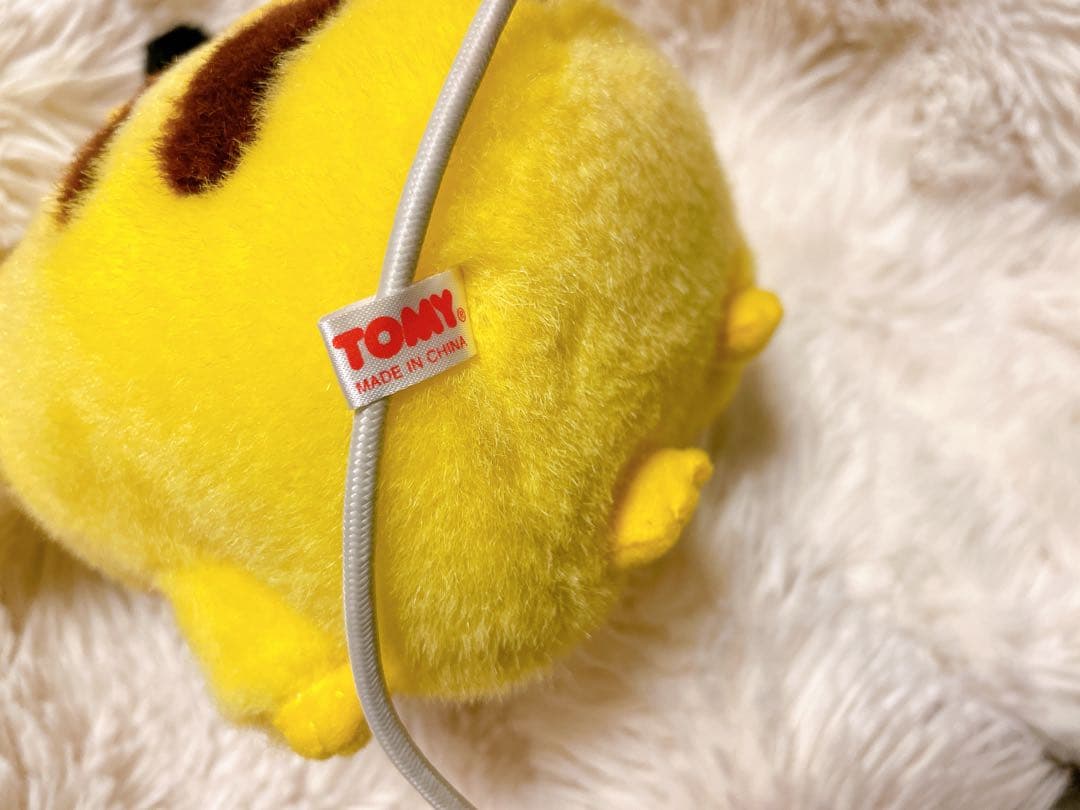 TOMY ギフトボックス 初期 ピカチュウ ぬいぐるみ - メルカリ