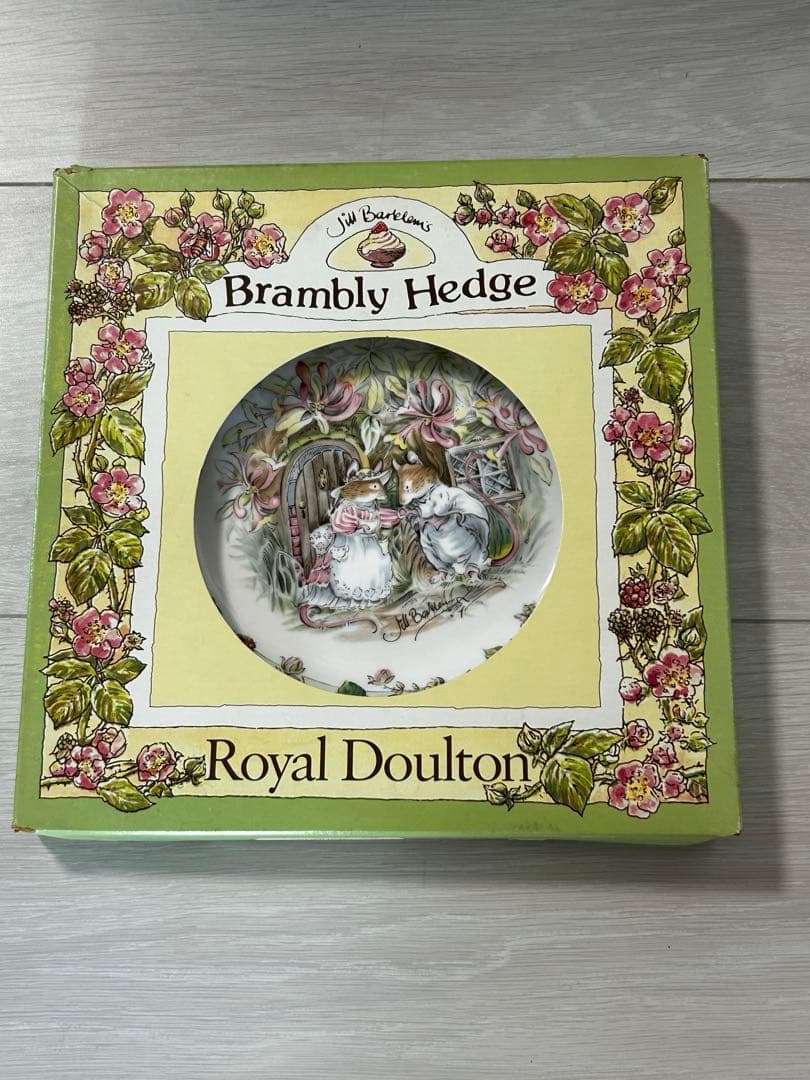 未使用ロイヤルドルトン フォーシーズンズ プレート