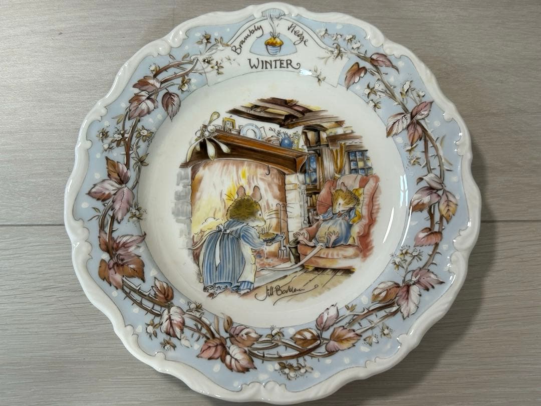 未使用ロイヤルドルトン フォーシーズンズ プレート