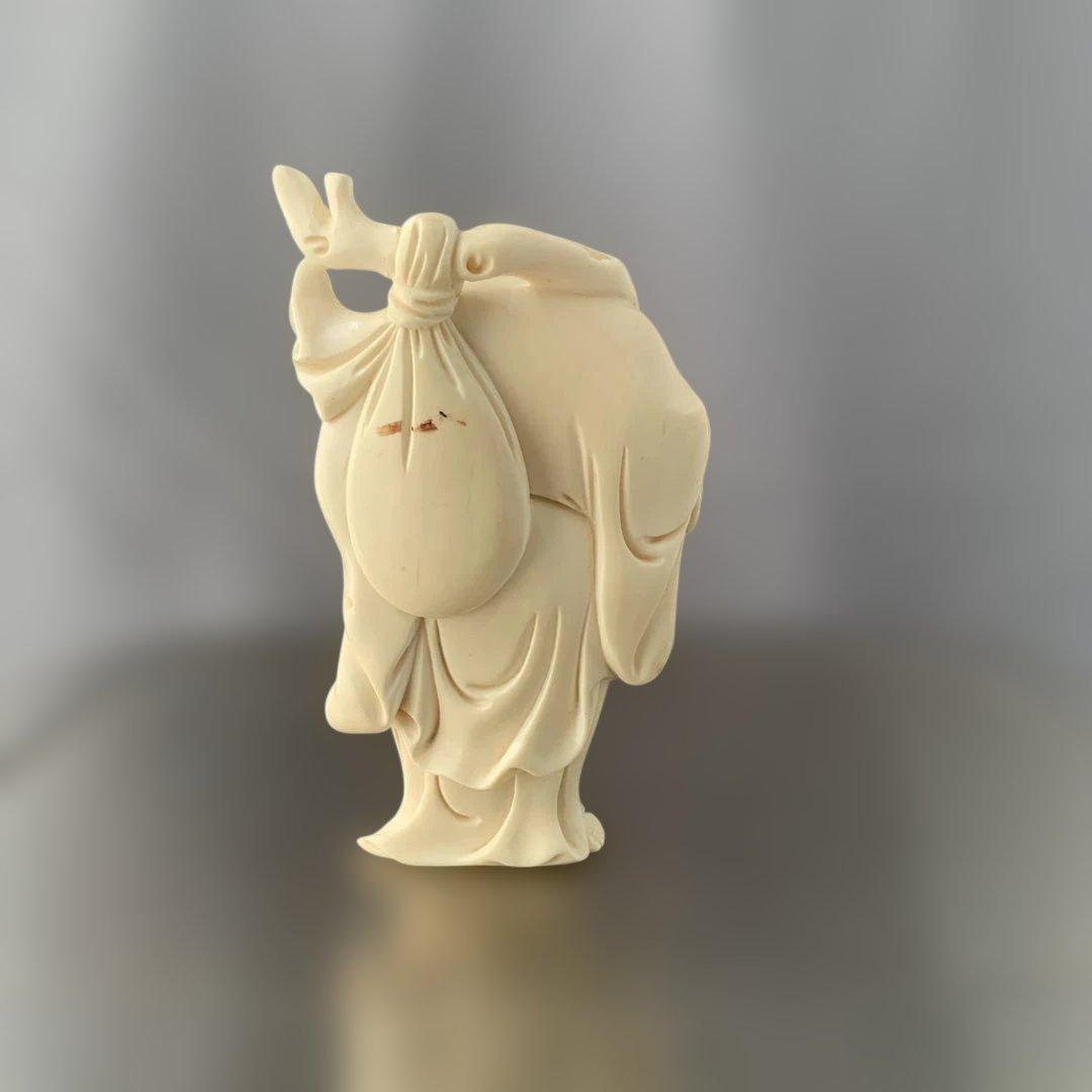 【詳細不明】時代物　置物　荷物を担ぐ太った男