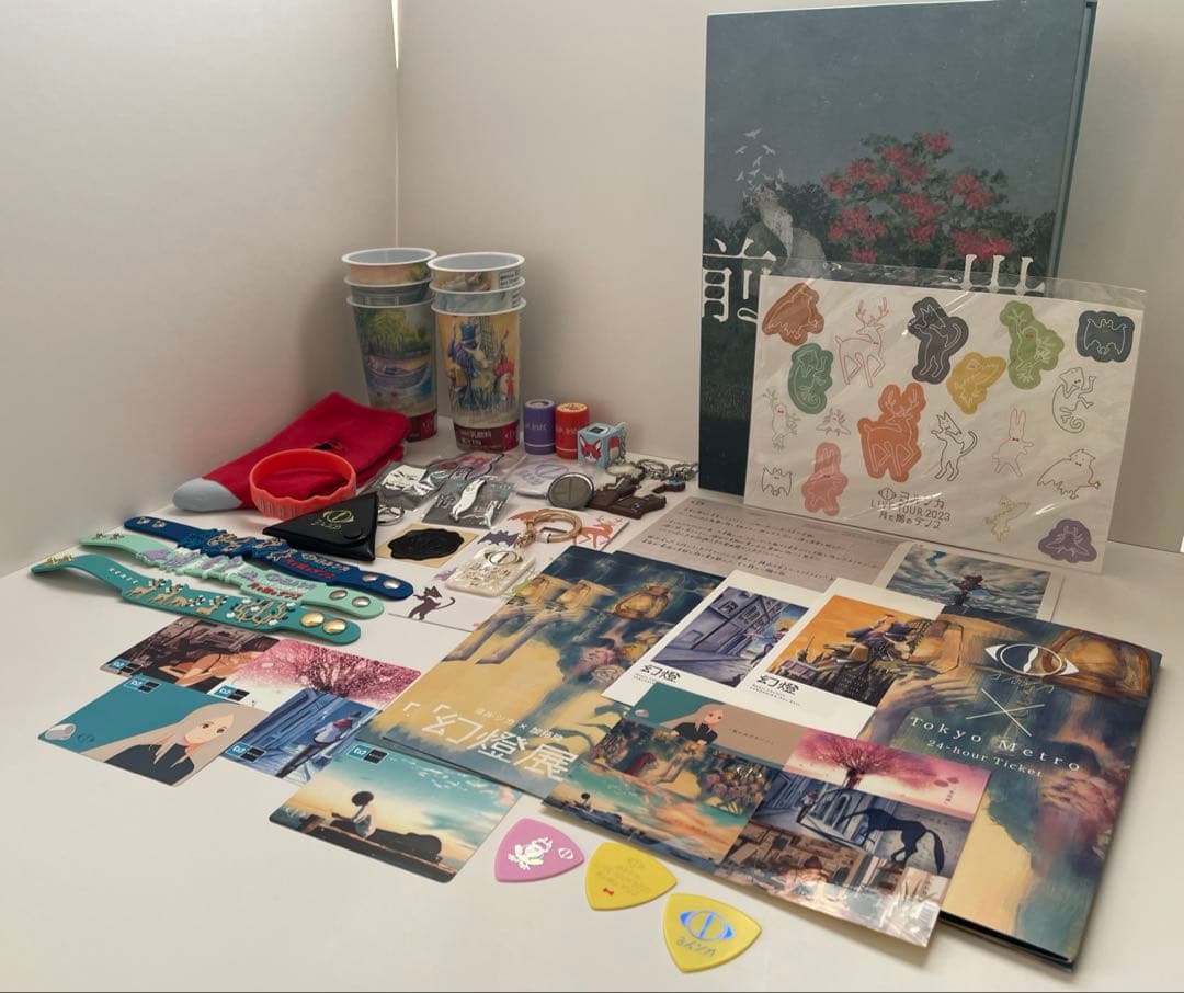 ヨルシカ グッズ まとめ売り 写真1.2.3枚目まで - メルカリ