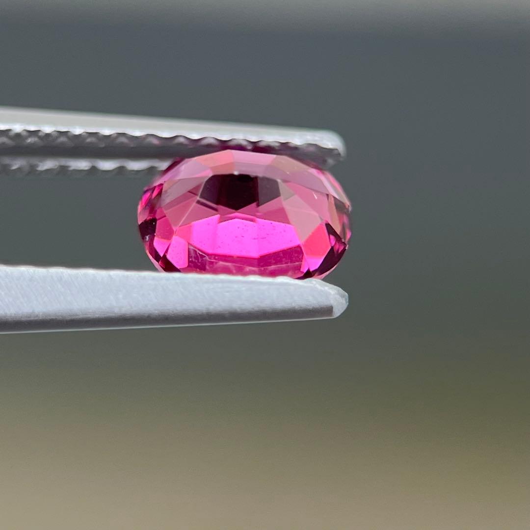 スリランカ産非加熱天然ロードライトガーネットルース