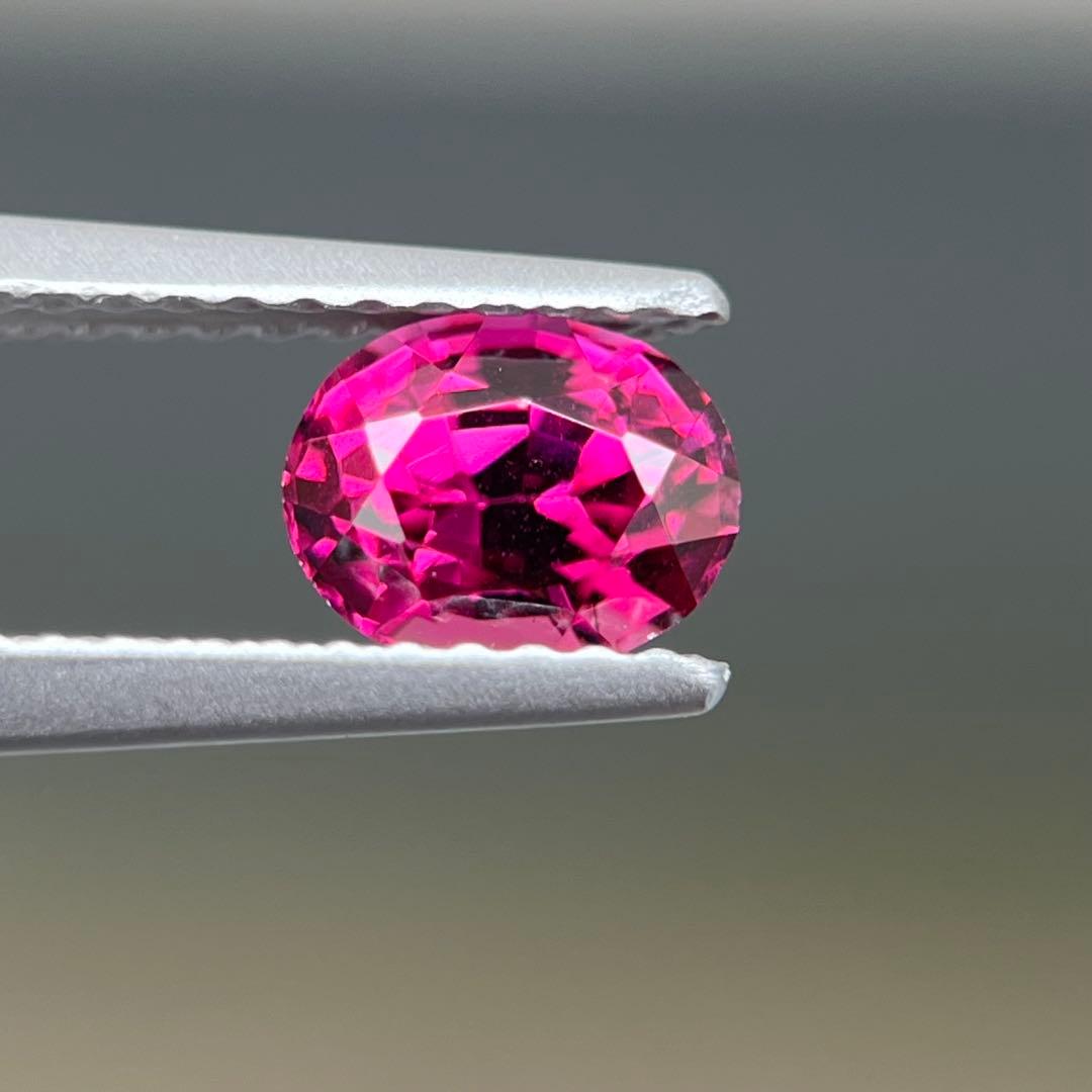 スリランカ産非加熱天然ロードライトガーネットルース