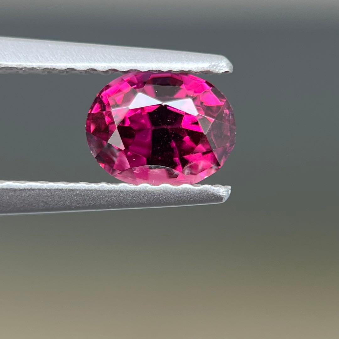 スリランカ産非加熱天然ロードライトガーネットルース