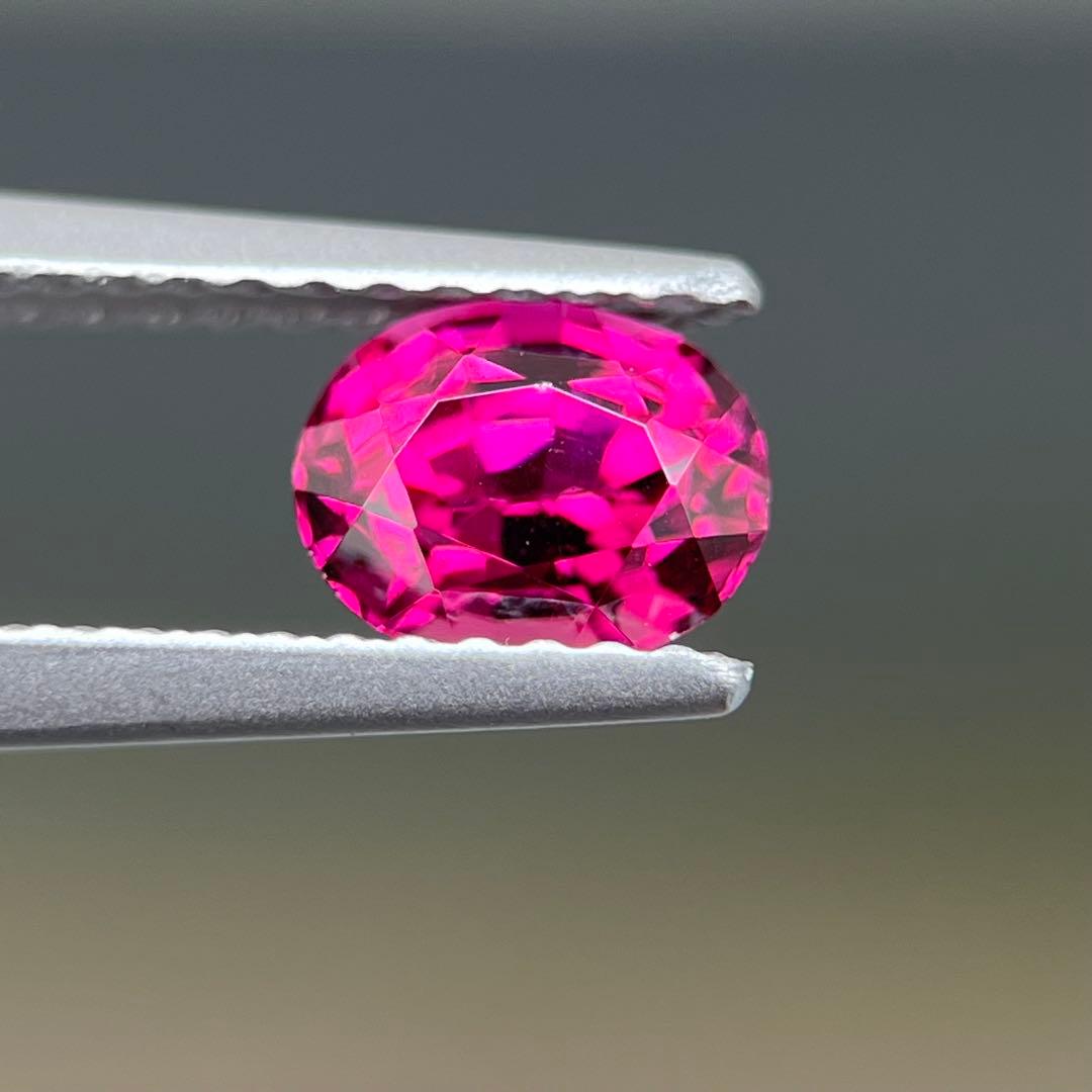 スリランカ産非加熱天然ロードライトガーネットルース