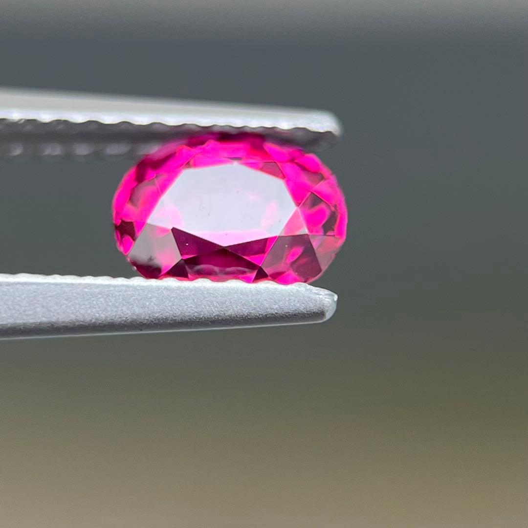 スリランカ産非加熱天然ロードライトガーネットルース