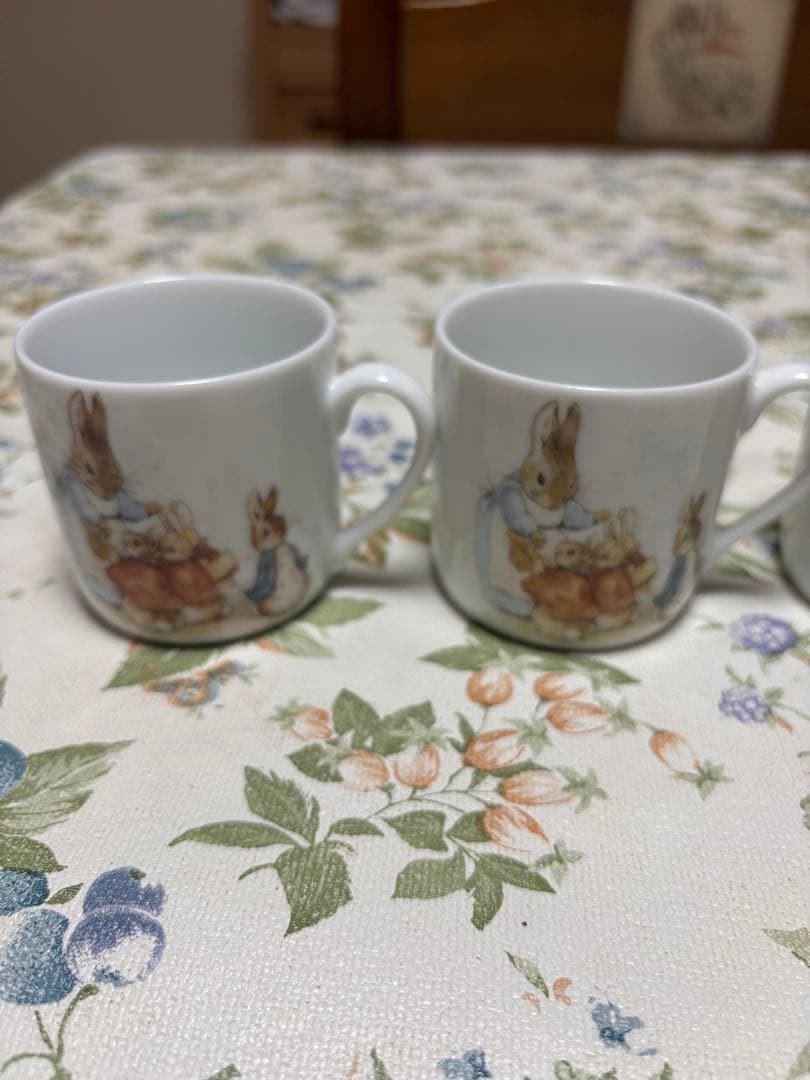 ピーターラビットティーセット　バスケット付き