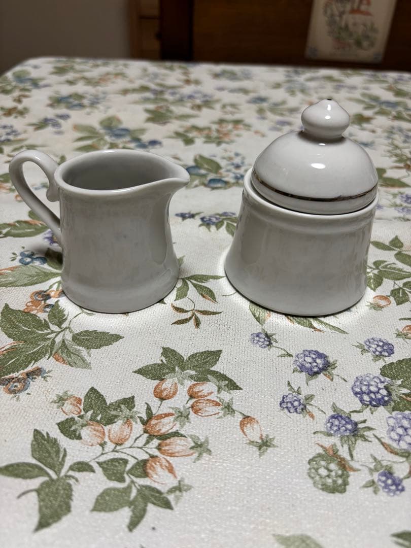 ピーターラビットティーセット　バスケット付き