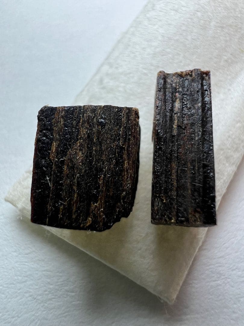 古渡命銘木　六十一種名香の内 真南蛮　銘 【夕時雨】0.417g香木/沈香/伽羅