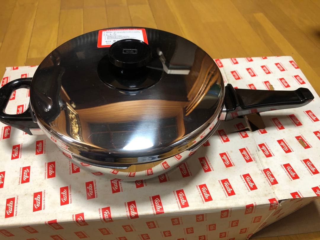 Fissler 圧力鍋 6.0L 、2.5L 蒸し器&三脚付き　2器