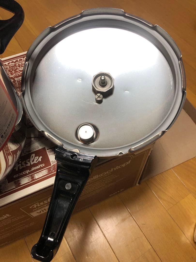 Fissler 圧力鍋 6.0L 、2.5L 蒸し器&三脚付き　2器