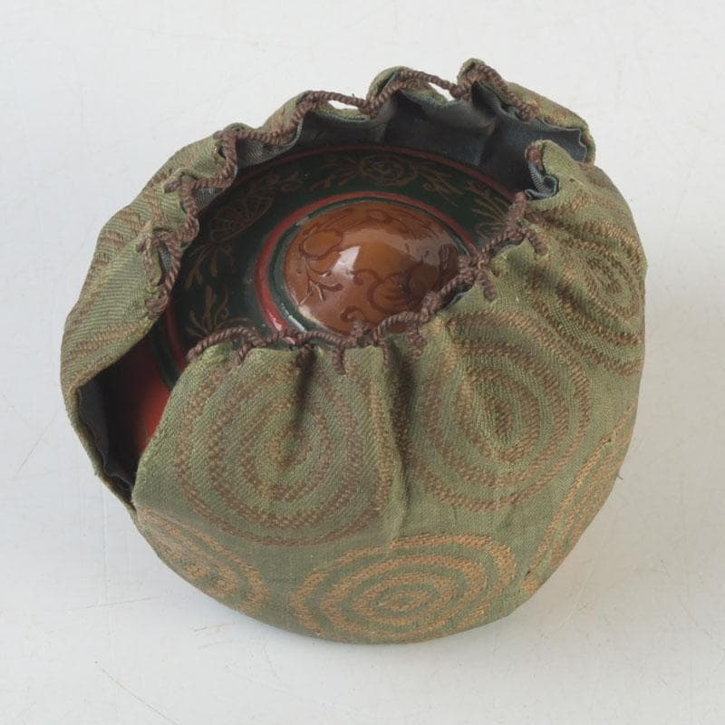 茶道具　朱塗　貝蒔絵　香合　仕覆付　V　9854