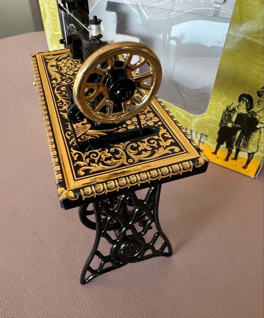 東京ディズニーランドシンデレラ城ミシン